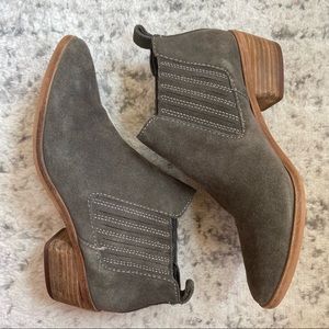 Dolce Vita Suede Ankle Booties Size 7